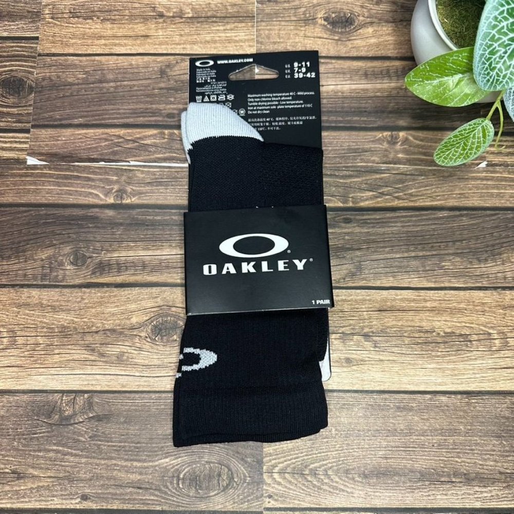 Oakley Ribbed Ellipse Long Socks NWT Size Medium (Black) *Unopened* Unisex - Picture 1 of 8
